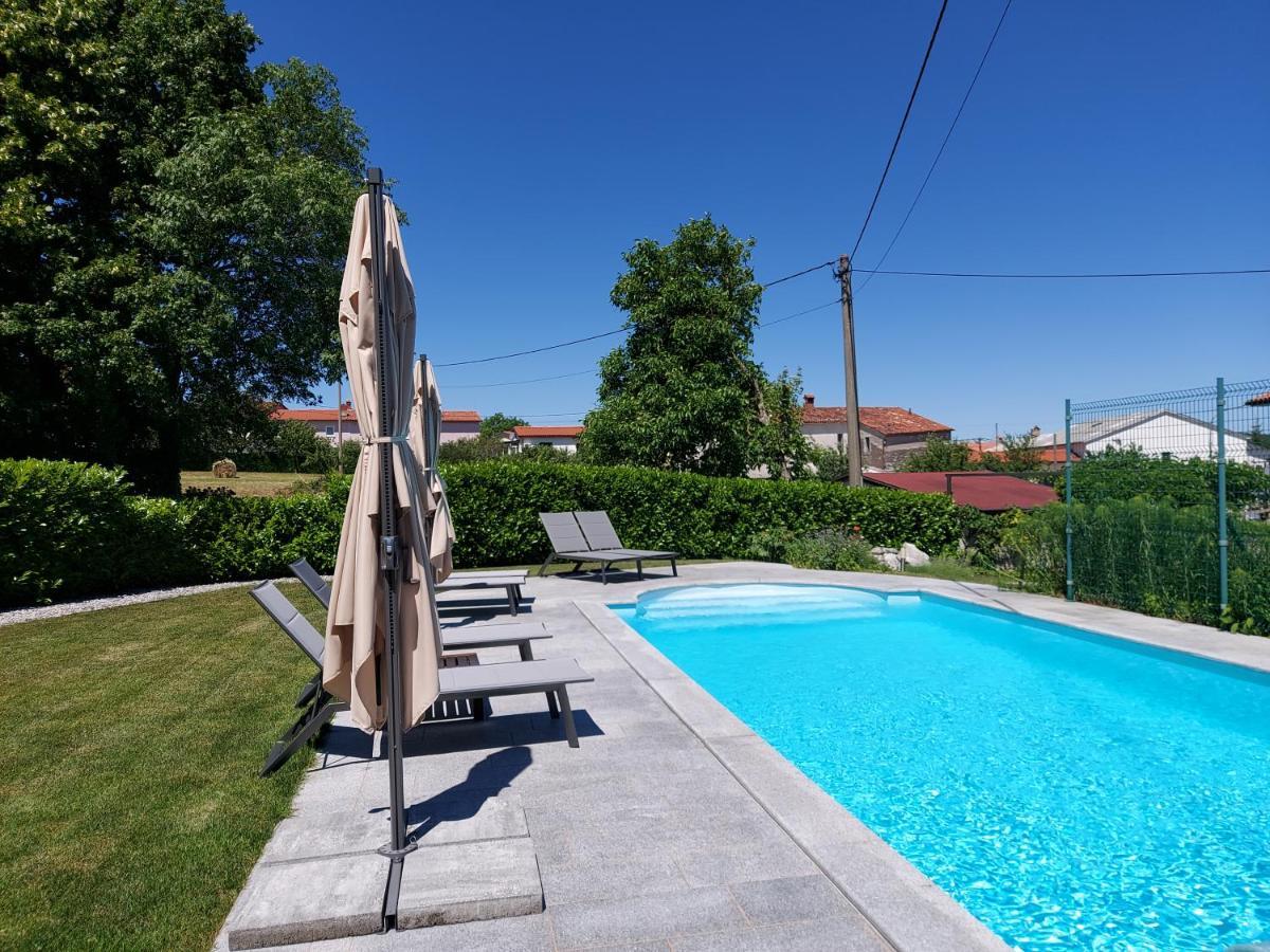 Guesthouse Pri Mihelovih Sežana Eksteriør billede