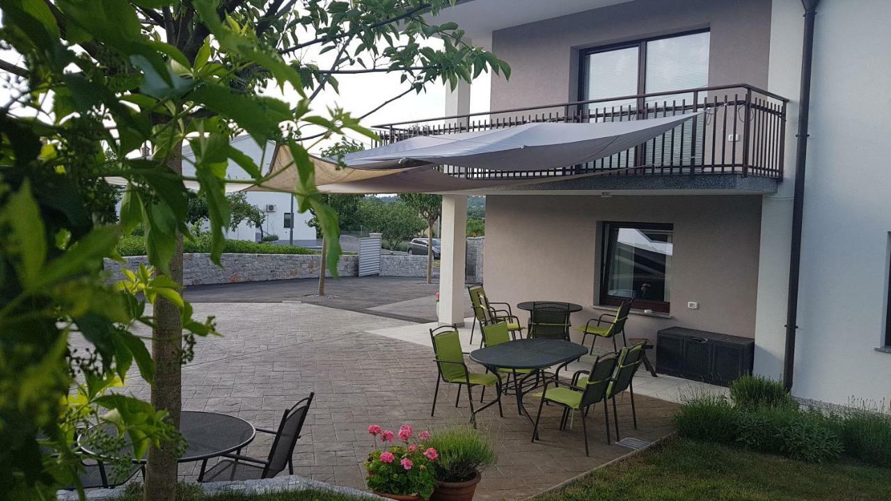 Guesthouse Pri Mihelovih Sežana Eksteriør billede